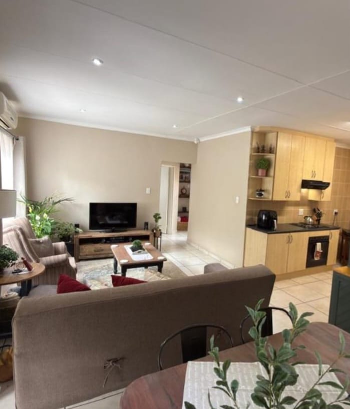3 Bedroom Property for Sale in Rhodesdene Northern Cape